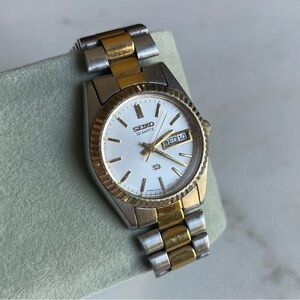 Seiko SQ Day Date 23mm Watch Two Tone Gold & Silver